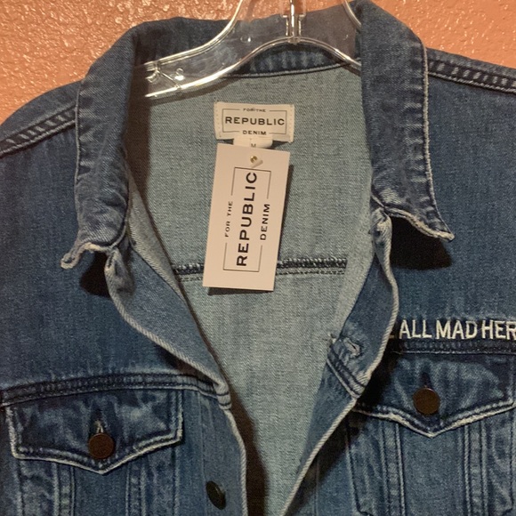 NWT Graphic Jean Jacket - Picture 2 of 11